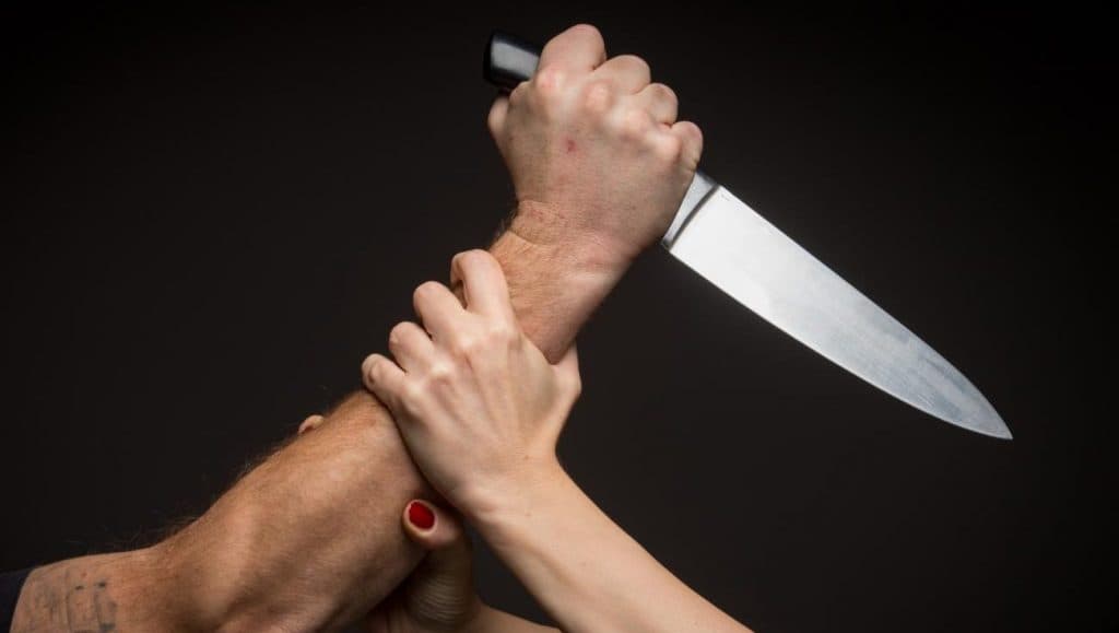 Ilustracija članka: Stolac: Nožem napao suprugu u automobilu