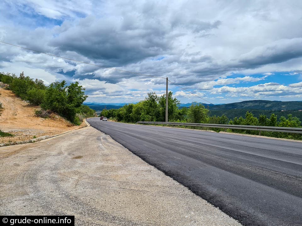Ilustracija članka: JU Ceste ŽZH raspisala natječaj: Za izvanredno održavanje cesta u Grudama i Ljubuškom 638.000 KM