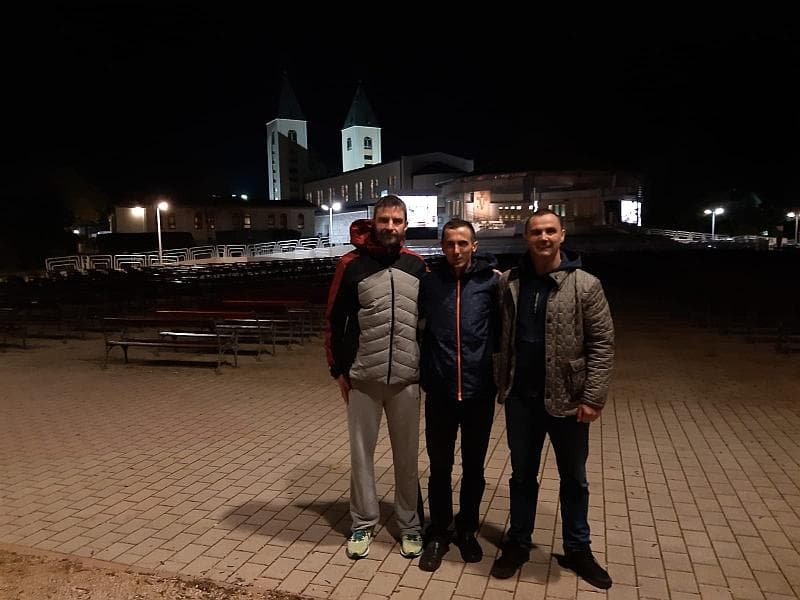 Ilustracija članka: Trčali od Tomislavgrada do Međugorja – Vinko i Kristijan ispunili svoj zavjet…