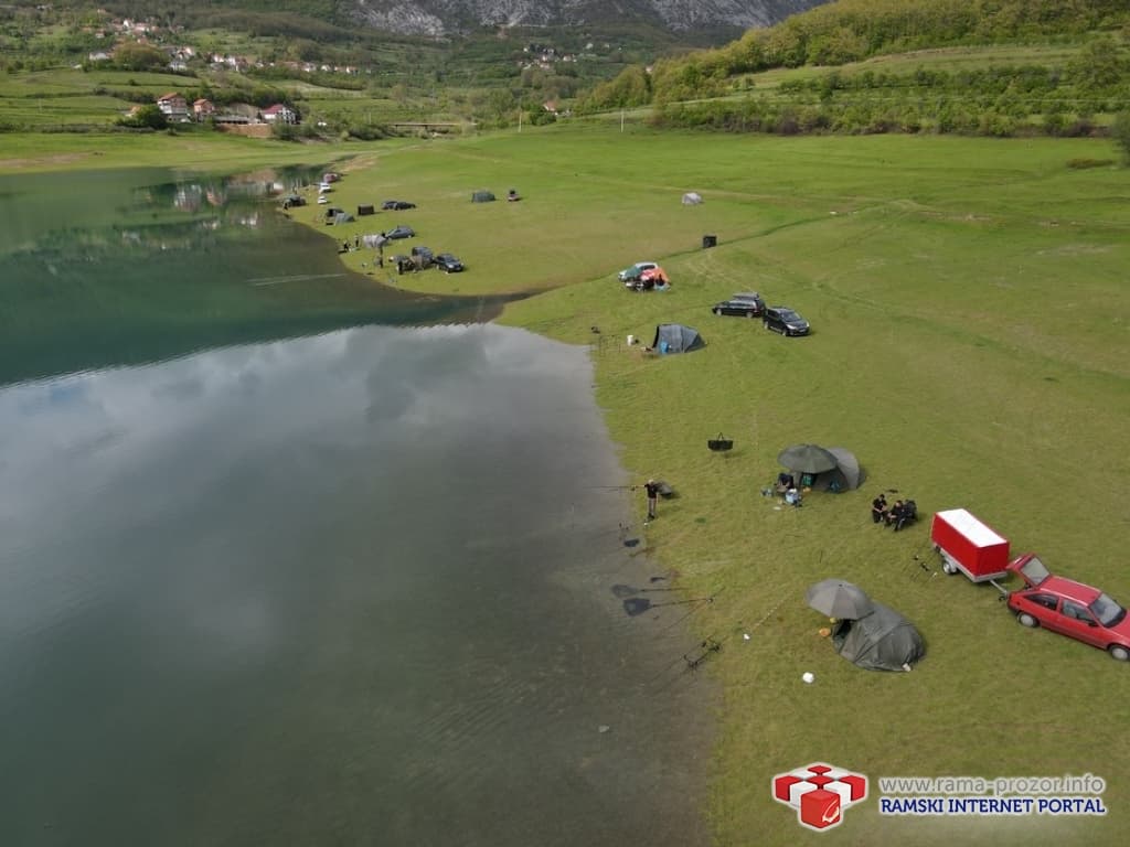 Ilustracija članka: AMUR Grude osvojio drugo mjesto u lovu na šarana i amura na Ramskom jezeru