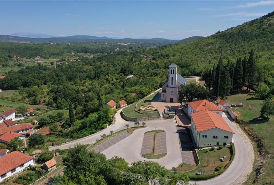 Ilustracija članka: Ružićani se pripremaju za proslavu zaštitnika župe sv. Ivana Krstitelja