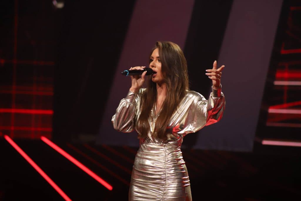 Ilustracija članka: Antoniette razvalila u Zvezdama Granda