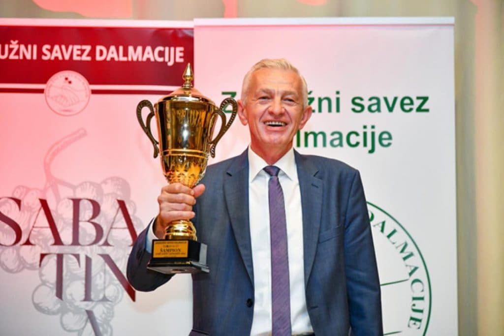 Ilustracija članka: Iznenađenja na 31. Sabatini: Teuta Blatina Vinarije Čitluk ‘pomela‘ dalmatinske plavce i dingače