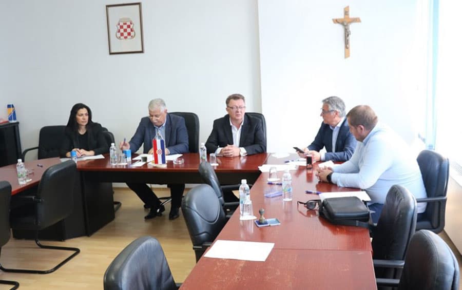 Ilustracija članka: ŽZH: 1.500.000,00 KM za sufinanciranje prijevoza učenika