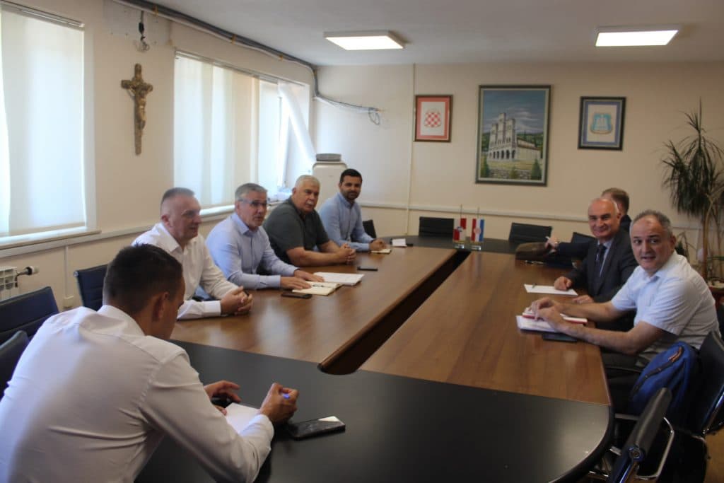 Ilustracija članka: Održan sastanak Federalnog ministra pravde Jozića s gradonačelnicima i načelnicima u ŽZH