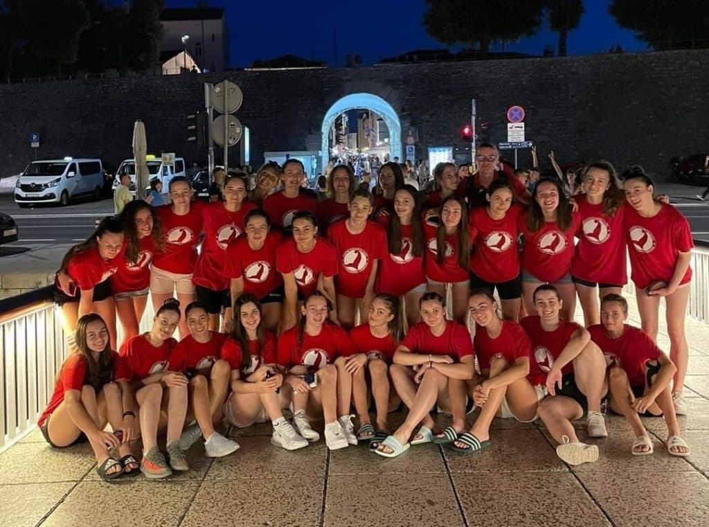 Ilustracija članka: Rukometašica Gruda odradila pripreme s reprezentacijom mlađih kadetkinja Hrvatske