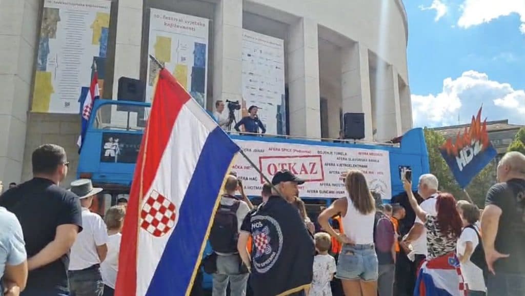 Ilustracija članka: U Zagrebu prosvjed protiv Vlade: Dajemo vam otkaz zbog lošeg upravljanja državom
