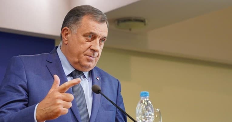 Ilustracija članka: Dodik pristašama: Pokaži da si potomak bombaša koji je ubio 10 hrvatskih branitelja