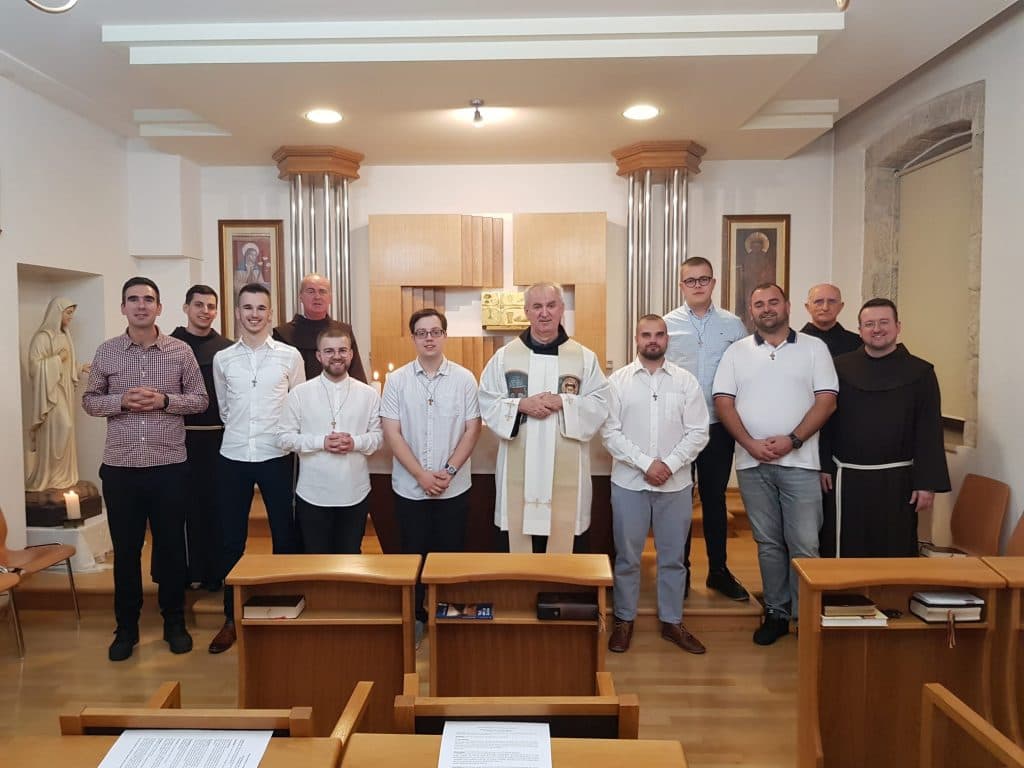 Ilustracija članka: U postulaturu Hercegovačke franjevačke provincije službeno primljena sedmorica kandidata