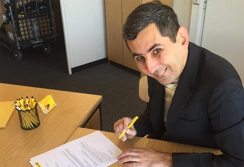 Ilustracija članka: Popularni zabavljač Danijel Boto napustio BiH: ”Dobio sam posao u njemačkoj pošti”