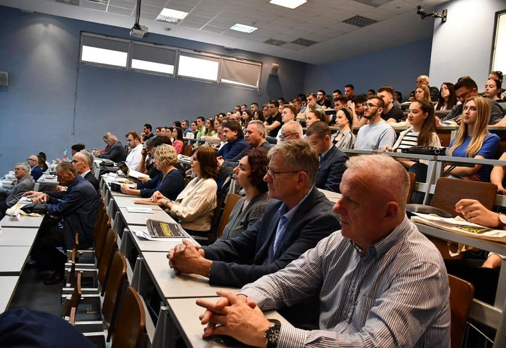 Ilustracija članka: 45 godina izvrsnosti i inovacija: Mostarski fakultet proslavlja svoju značajnu obljetnicu!