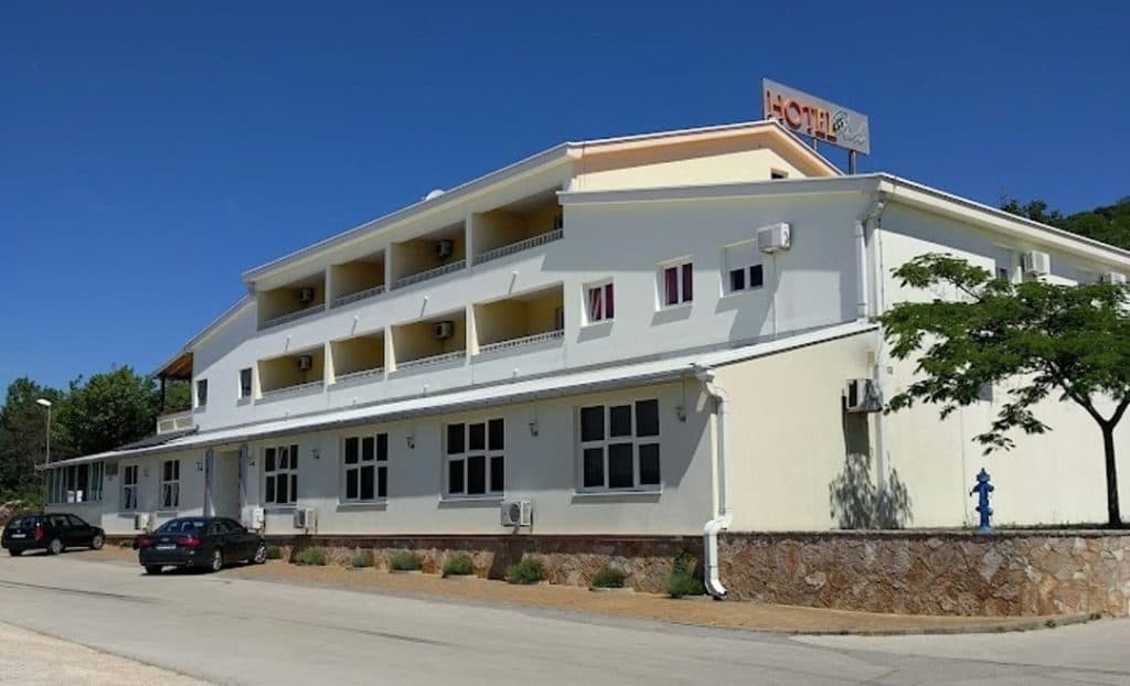 Ilustracija članka: Hotel Otok Grude traži pomoćnog radnika u kuhinji