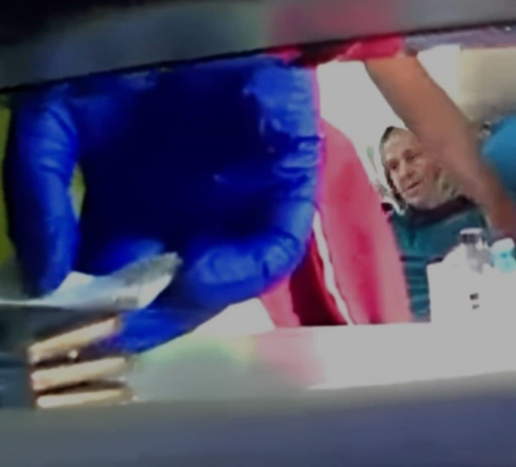 Ilustracija članka: VIDEO Hitna pružala pomoć starici u BiH, djelatnik joj za to vrijeme ukrao novac