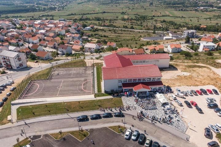 Ilustracija članka: Za novo krilo škole i dvoranu općina Posušje dobila 115 tisuća eura!