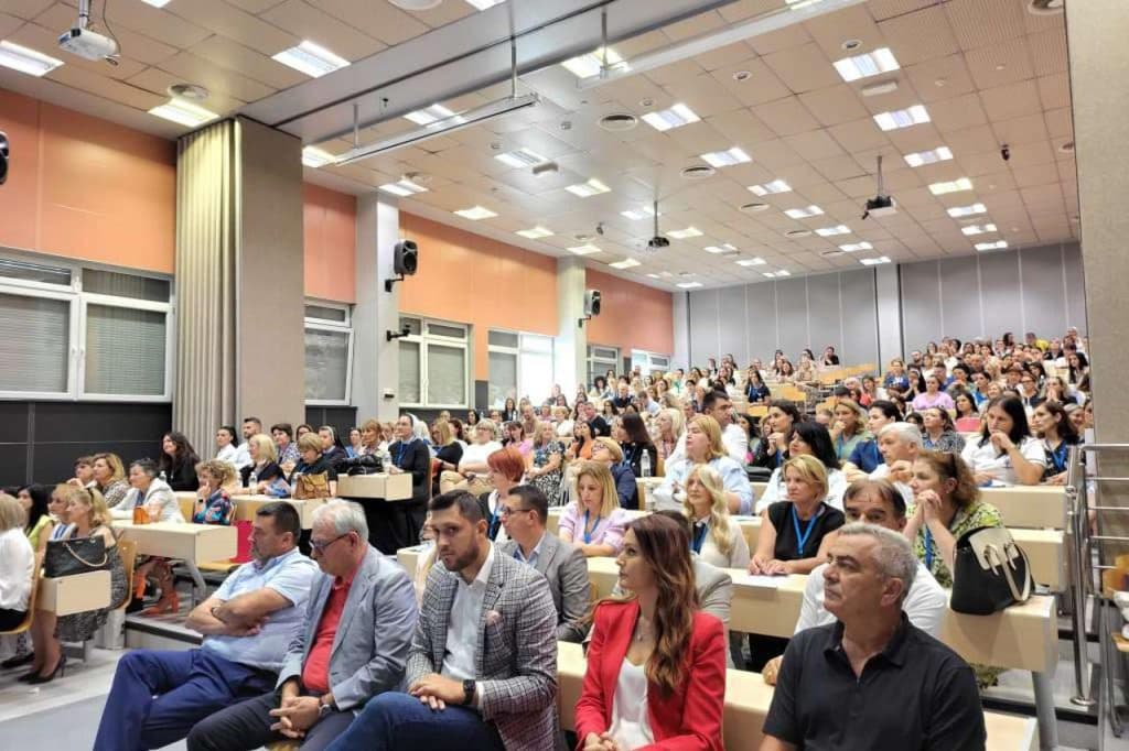 Ilustracija članka: Otvoren 9. simpozij medicinskih sestara/tehničara s međunarodnim sudjelovanjem