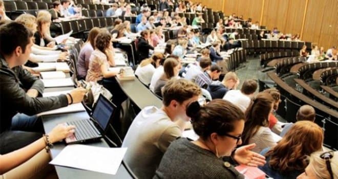 Ilustracija članka: Uskoro važna promjena za redovne studente u FBiH