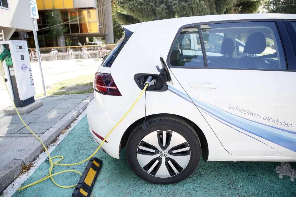 Ilustracija članka: Povećan broj uvezenih električnih vozila u BiH, raste i broj električnih punionica