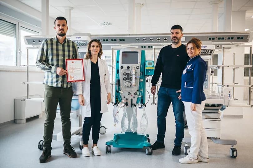 Ilustracija članka: Hajdukovci iz Hercegovine donirali vrijedan medicinski aparat za mostarsku pedijatriju