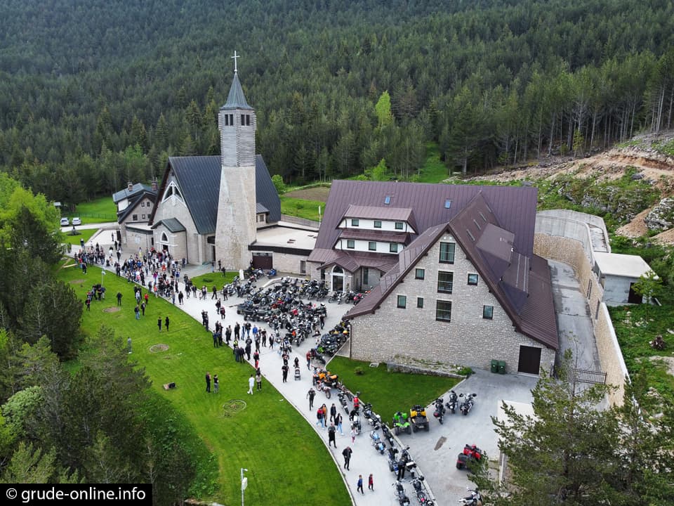 Ilustracija članka: Blagoslov motora i motorista na Blidinju