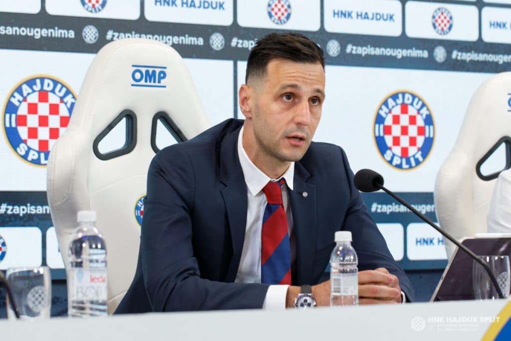 Ilustracija članka: Nikola Kalinić oduševio gestom, cijelu plaću iz Hajduka donirao splitskom KBC-u