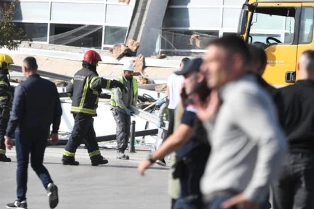 Ilustracija članka: Novi Sad – Najmanje osam mrtvih u urušavanju krova kolodvora