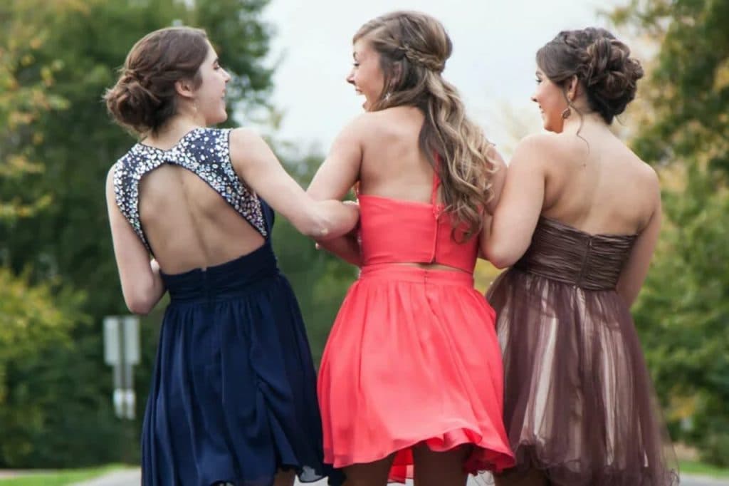 Ilustracija članka: Gruđanka besplatno pomaže maturantima u organizaciji njihovog posebnog dana