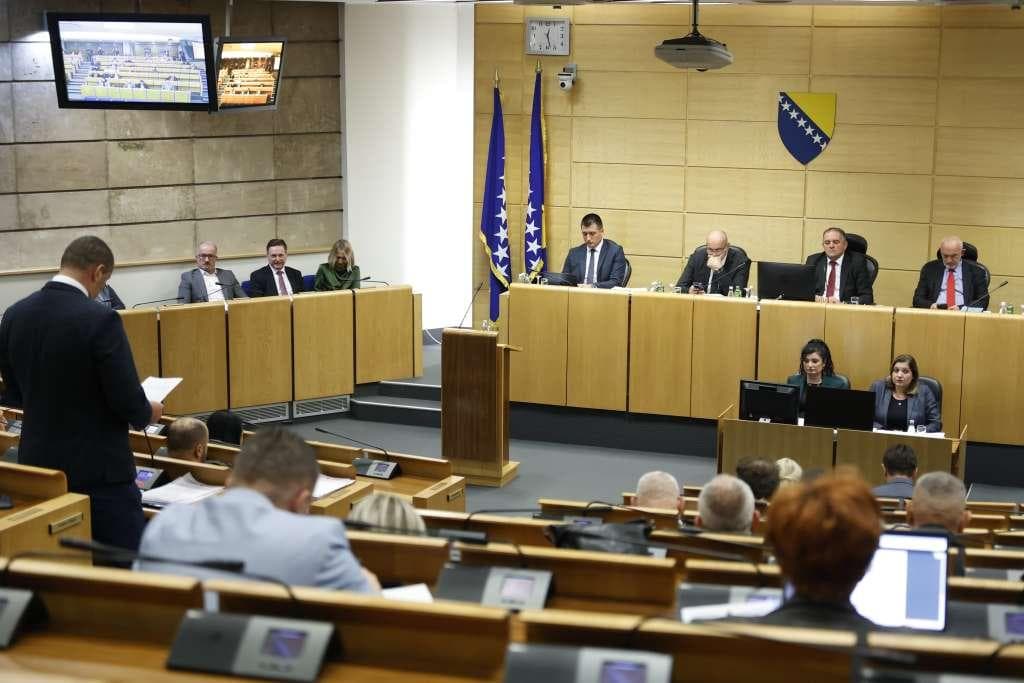 Ilustracija članka: Izvanredna sjednica Doma naroda Parlamenta FBiH, na dnevnom redu Prijedlog zakona o plinovodu ‘Južna interkonekcija’