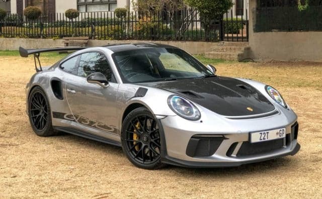 Ilustracija članka: Najskuplji uvezen automobil u BiH u prošloj godini plaćen gotovo 700.000 KM