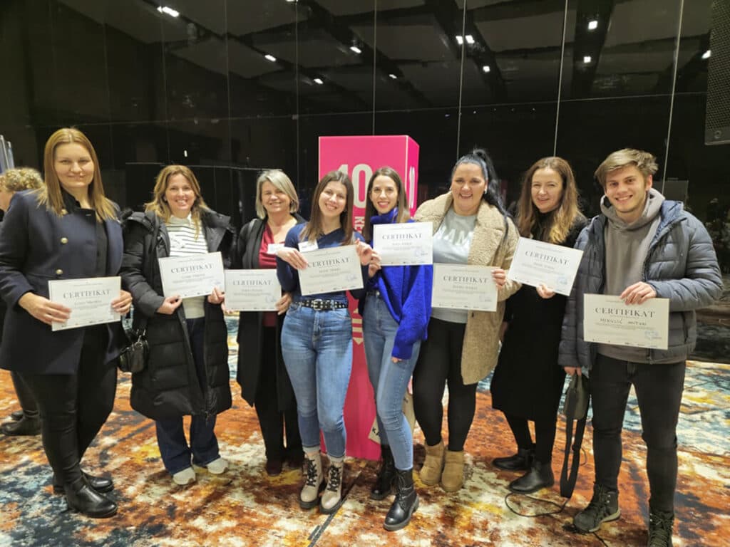 Ilustracija članka: Njegovatelji iz ŽZH dobili certifikate za gerontodomaćice