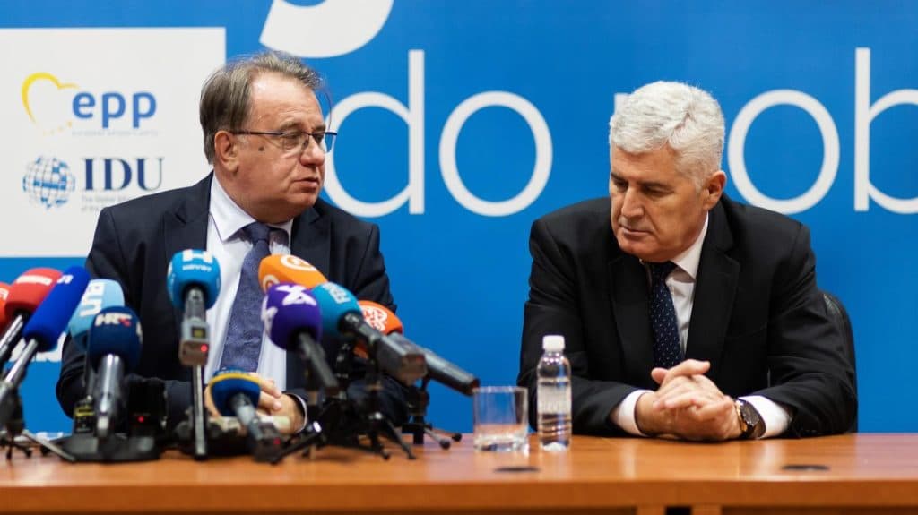 Ilustracija članka: Trojka i HDZ se sastaju u Mostar