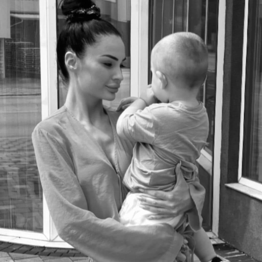 Ilustracija članka: Bivša supruga Denisa Buntića: Ne dopušta mi da odvedem dijete na pregled u Hrvatsku