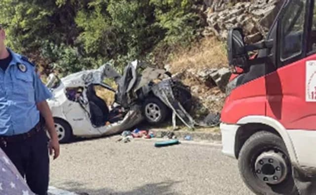 Ilustracija članka: Tragična nesreća na jugu Hercegovine: Dvije mlade djevojke izgubile život u sudaru s kamionom