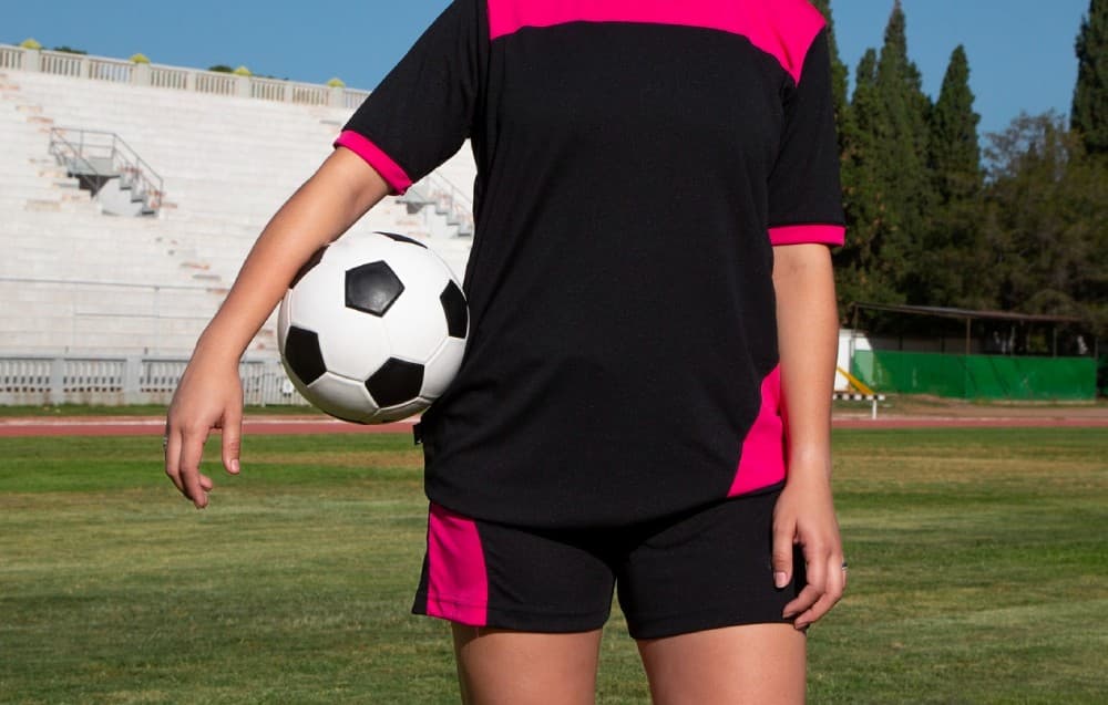 Ilustracija članka: Udruga nogometnih sudaca i instruktora ŽZH: Postani nogometna sutkinja!