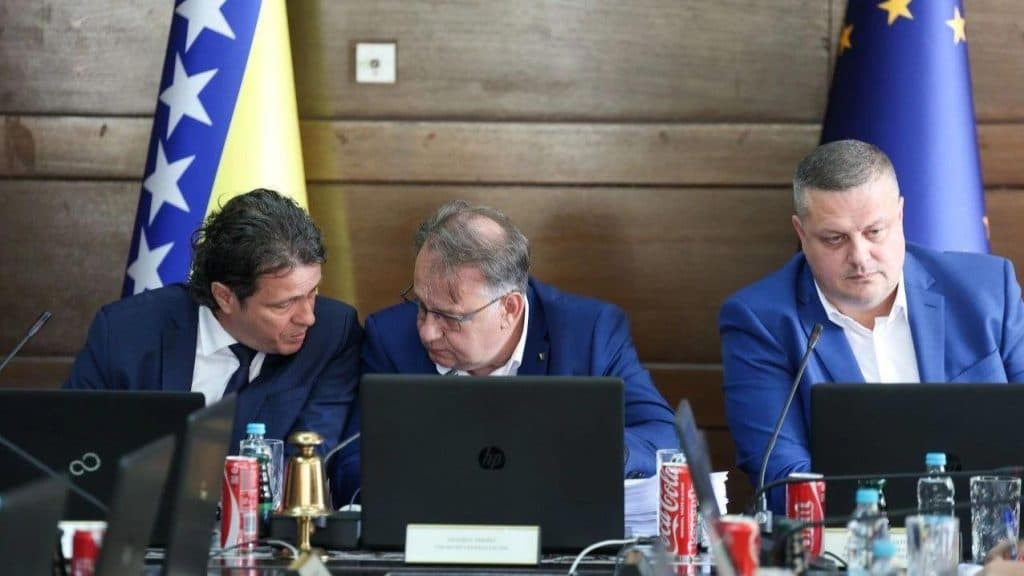 Ilustracija članka: Vlada FBiH obećala: veće mirovine i nova pravila usklađivanja od 1. siječnja