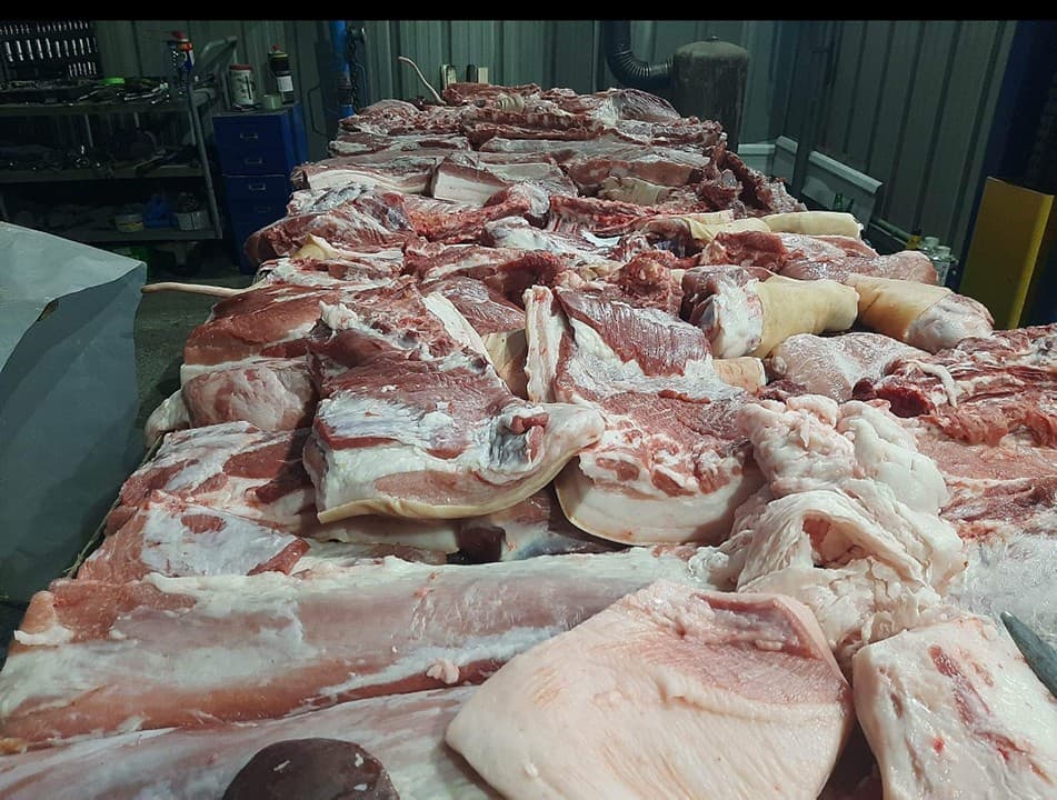 Ilustracija članka: Počela svinjokolja u Hercegovini, svinjsko meso jeftinije nego lani