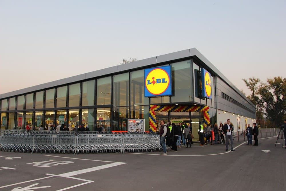 Ilustracija članka: Njemački div širi listu gradova u BiH