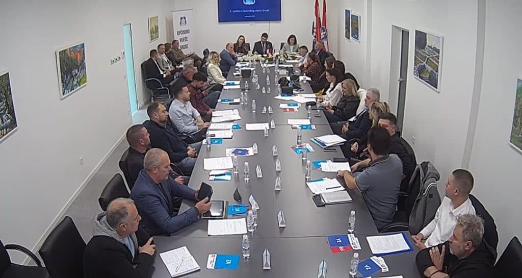 Ilustracija članka: SDP Grude: Nećemo dozvoliti da se OV pretvori u prostor primitivizma, bahatosti i vrijeđanja
