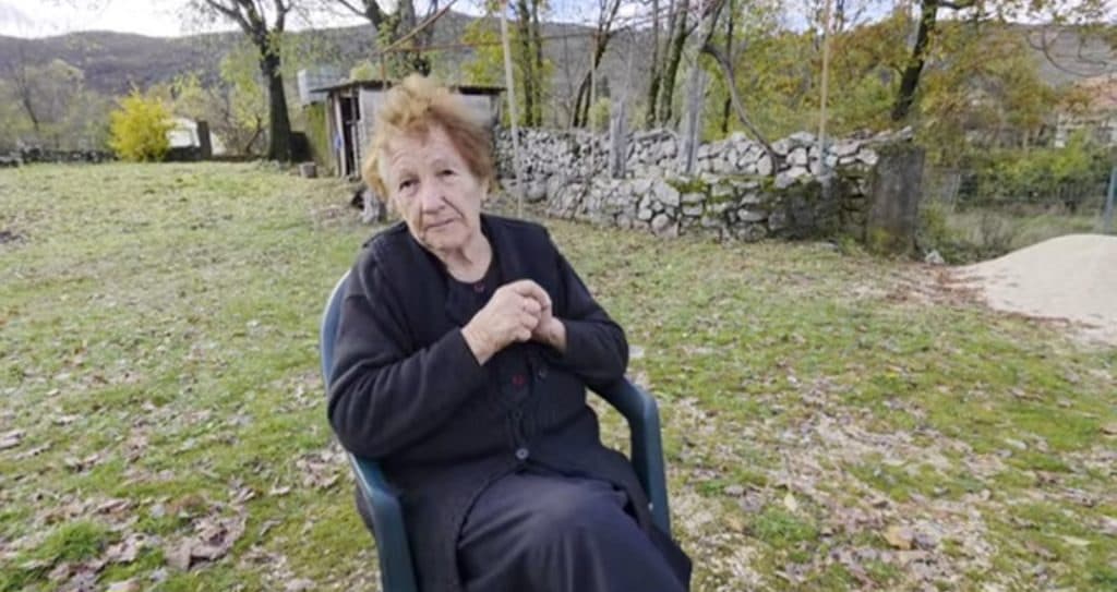 Ilustracija članka: Baka Branka iz Ružića: Nismo imali kruha ali molili smo krunicu i poštivali starije