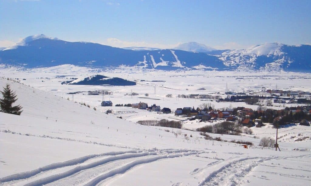 Ilustracija članka: Novi snijeg donio gužve na Kupresu