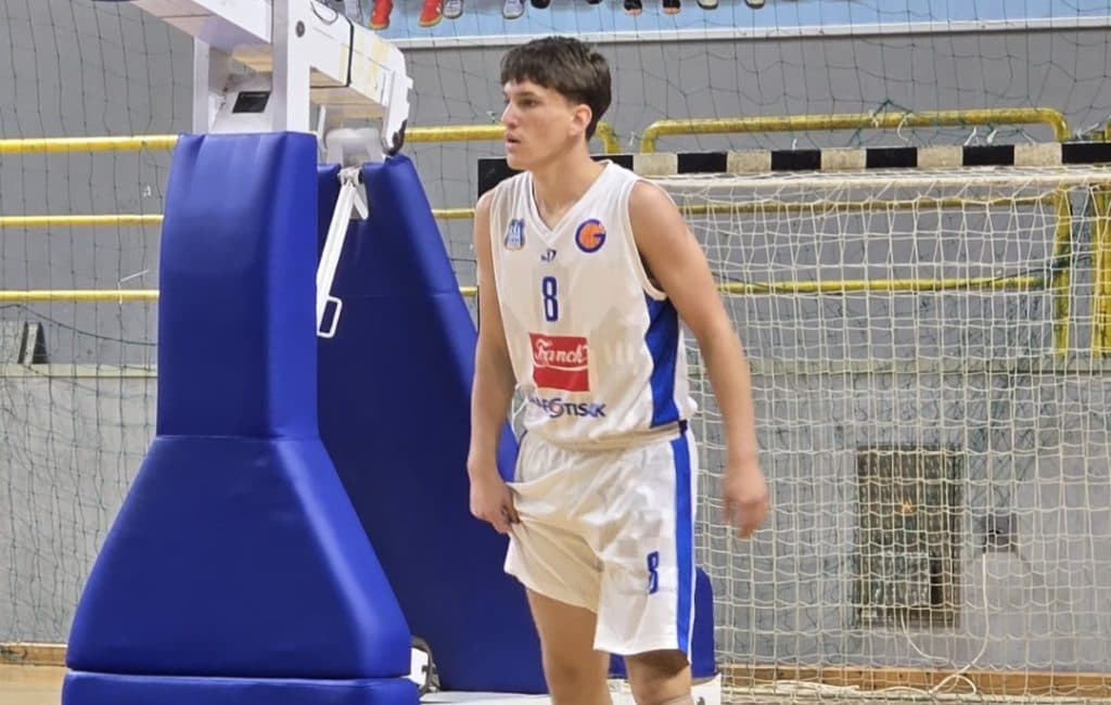 Ilustracija članka: Mladi Vinko Tomić svijetla točka u porazu HKK Gruda