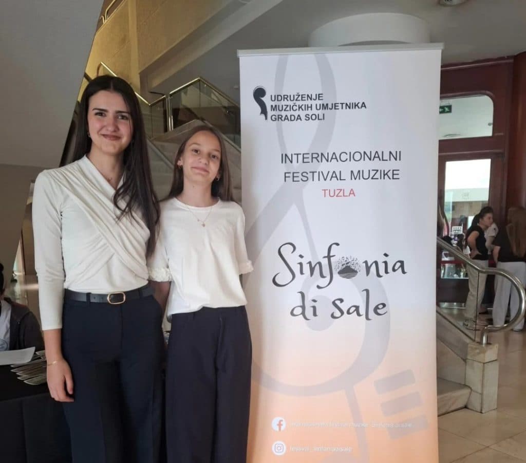 Ilustracija članka: Učenice Glazbene škole Grude briljirale u Tuzli