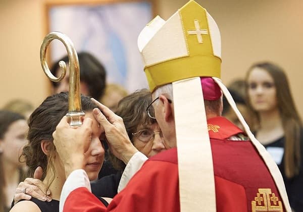 Ilustracija članka: Župniku u Gabeli prekipjelo: ‘Tko se ne potrudi, neće se krizmati’