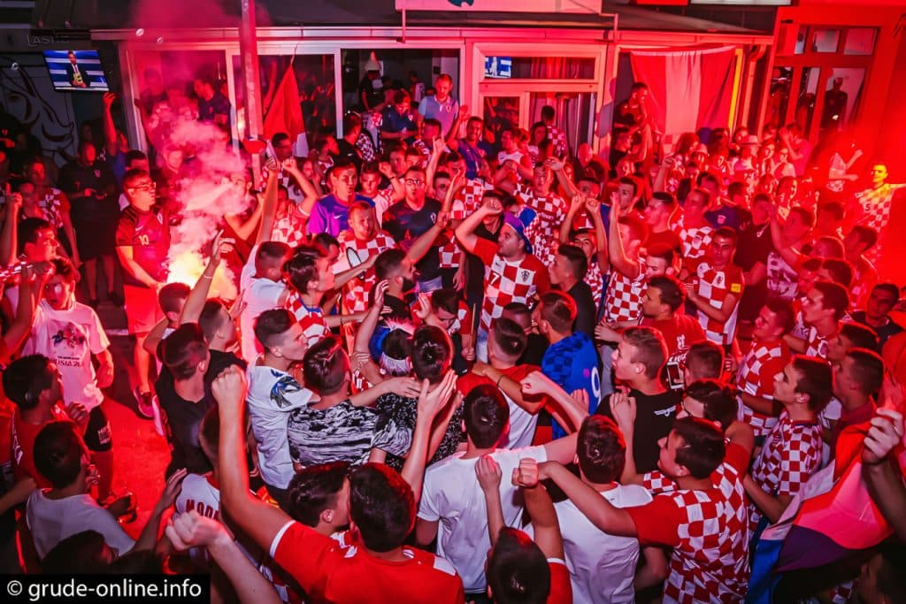 Ilustracija članka: U Grudama produljeno radno vrijeme kafića i restorana za utakmice Hrvatske