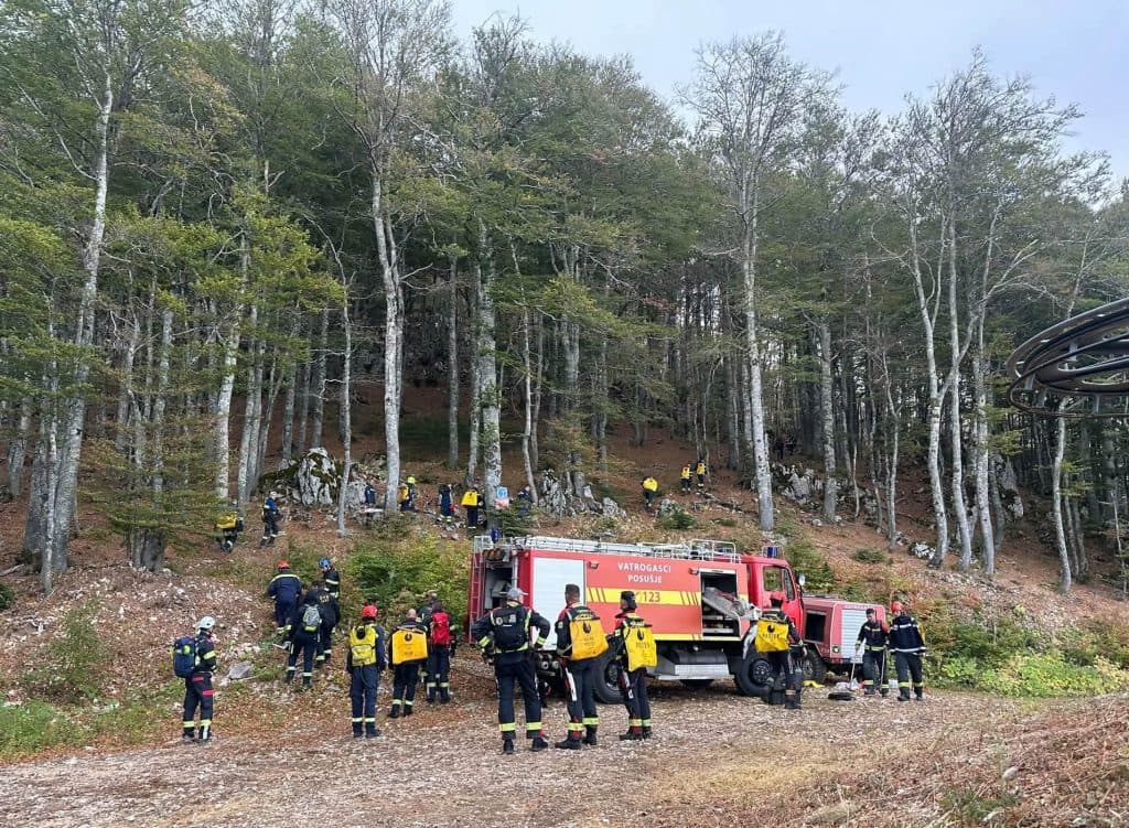 Ilustracija članka: Požar na Čvrsnici još uvijek aktivan, na terenu veliki broj vatrogasaca