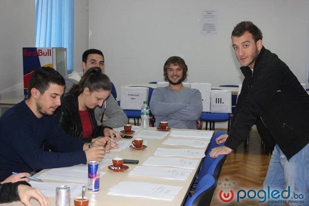 58266_foto_poceli_izbori_studentskih_predstavnika_9_800_533_85_storagepogledwatemarkwtmrk.png_800_0_100_r_b_0_0_c1