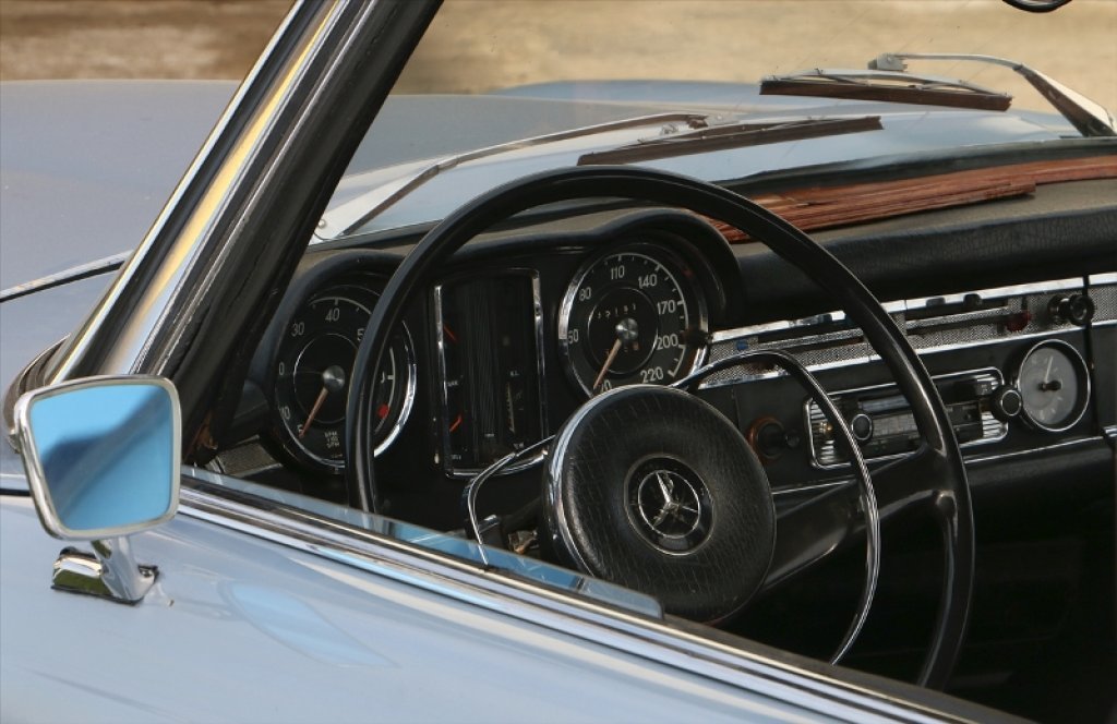 81094_foto_rajko_erceg_jedini_vlasnik_mercedesa_250_sl_pagoda_u_bih_moj_auto_zelio_je_kupiti_i_travolta_11_1024_664_85_c1
