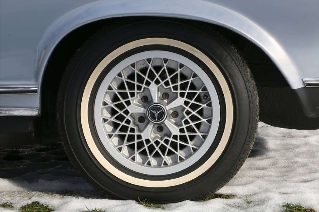 81094_foto_rajko_erceg_jedini_vlasnik_mercedesa_250_sl_pagoda_u_bih_moj_auto_zelio_je_kupiti_i_travolta_14_1024_682_85_c1