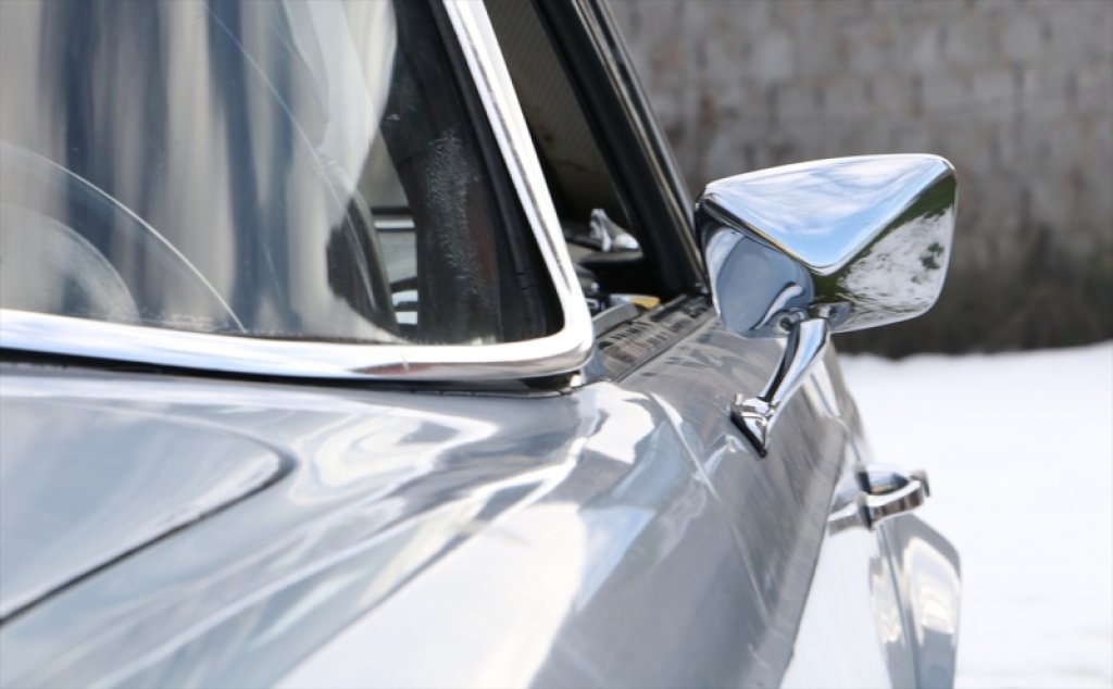 81094_foto_rajko_erceg_jedini_vlasnik_mercedesa_250_sl_pagoda_u_bih_moj_auto_zelio_je_kupiti_i_travolta_1_1024_634_85_c1