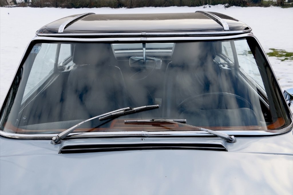 81094_foto_rajko_erceg_jedini_vlasnik_mercedesa_250_sl_pagoda_u_bih_moj_auto_zelio_je_kupiti_i_travolta_7_1024_682_85_c1