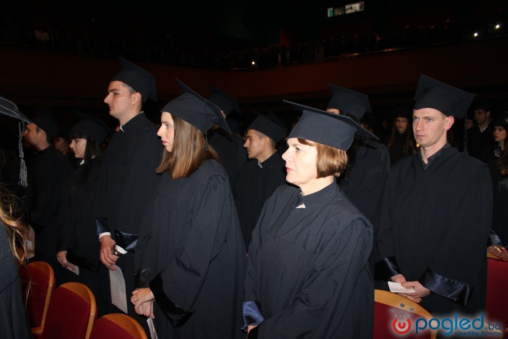 81879_foto_svecano_promoviran_381_diplomant_na_fpmoz_u_u_mostaru_3_1024_683_85_storagepogledwatemarkwtmrk.png_800_0_100_r_b_0_0_c1